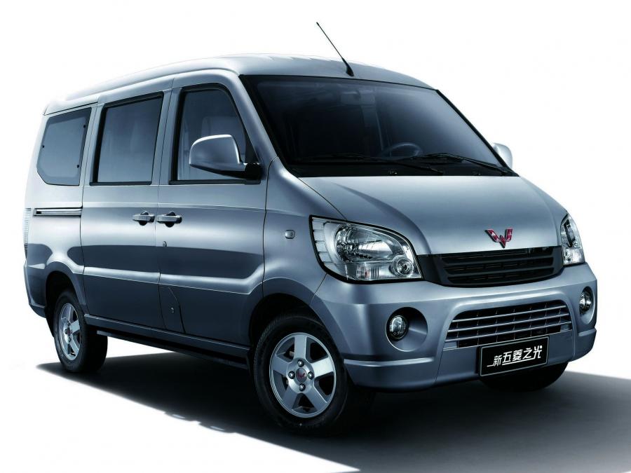 WuLing Sunshine (LZW6390) '2010